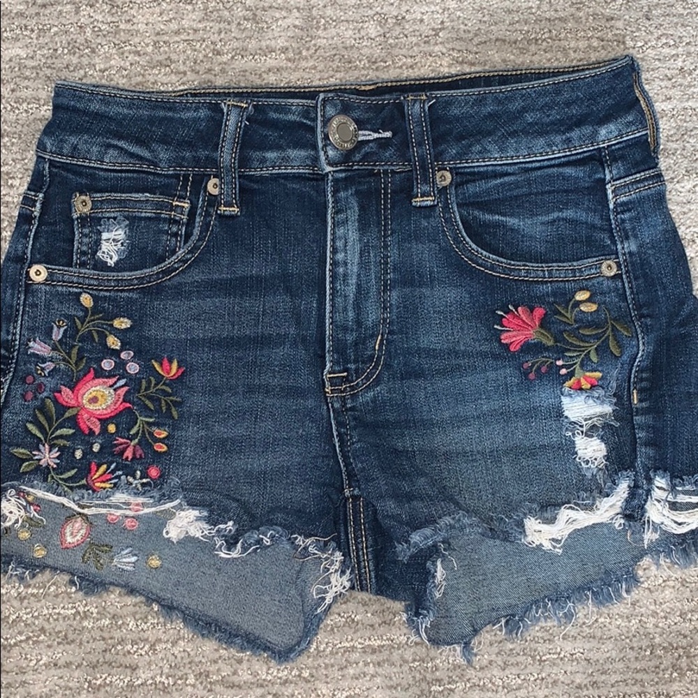 American Eagle embroidered shorts